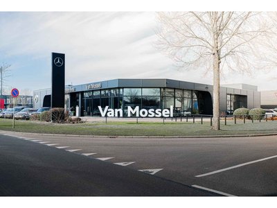 Mercedes-Benz GLC 300e 4MATIC Premium Plus 8